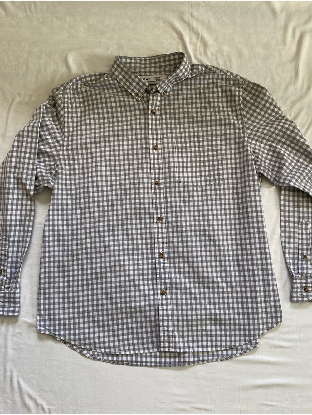 Old Navy Men's Grey and White Gingham Button-Down Shirt